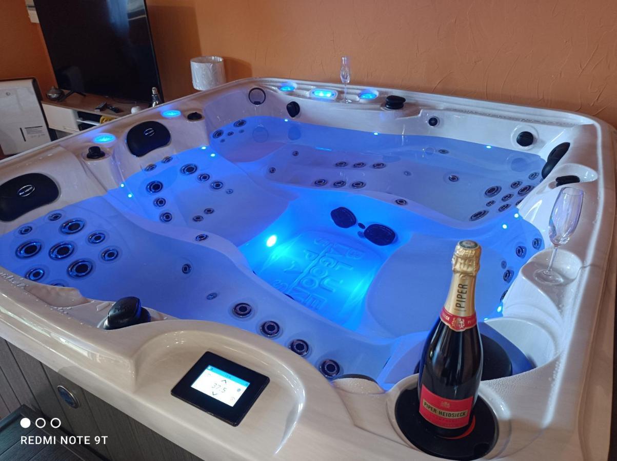 Sauna & Double Jacuzzi Interieur Et Sous Les Etoiles 1H30 Paris Ladon Zewnętrze zdjęcie
